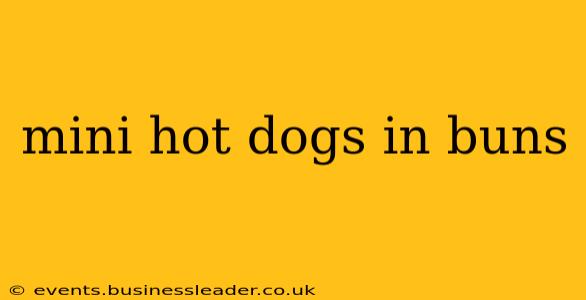 mini hot dogs in buns
